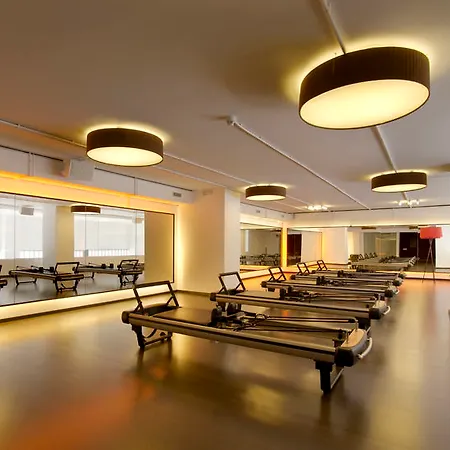 Aparthotel Castro Exclusive Residences Sagrada Familia 5*